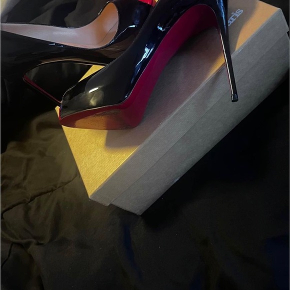 Worn once - Picture 2 of 3